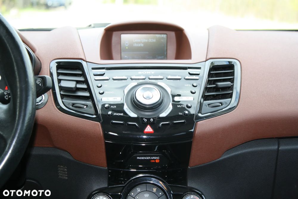 Ford Fiesta 1.0 EcoBoost STart-Stop ST-LINE - 14