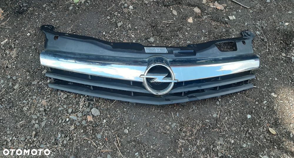 Atrapa Grill OPEL ASTRA III chrom 13108460 - 2