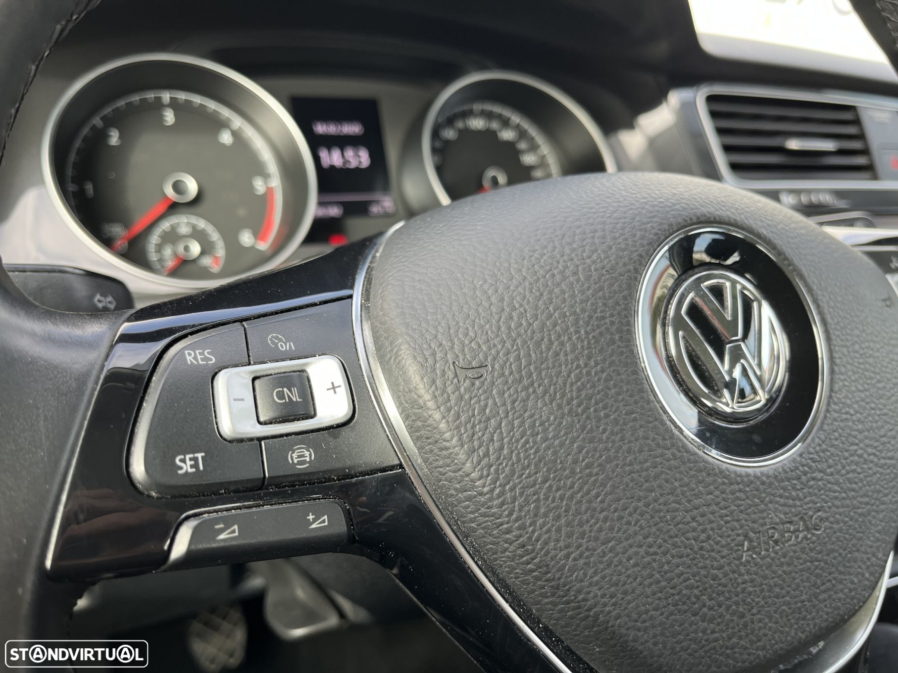 VW Golf - 6