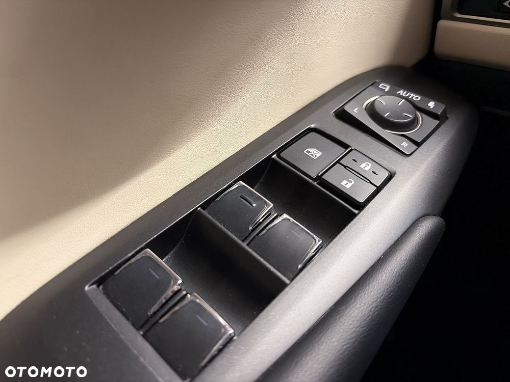 Lexus NX 300h Comfort AWD - 19