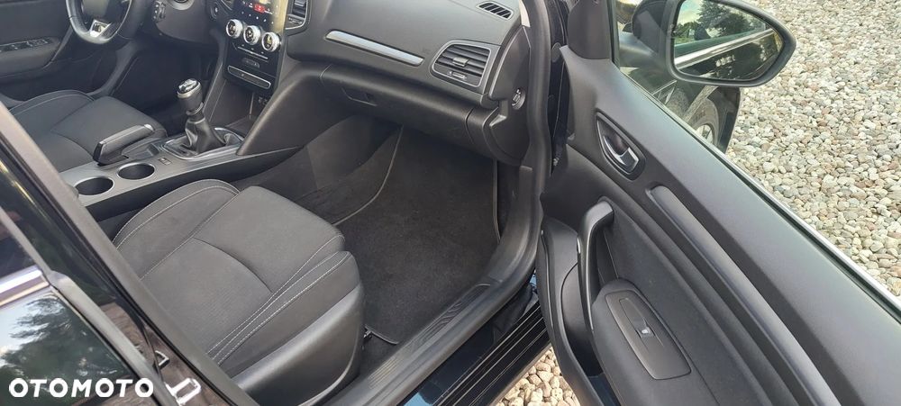 Renault Megane 1.5 Blue dCi Intens - 10