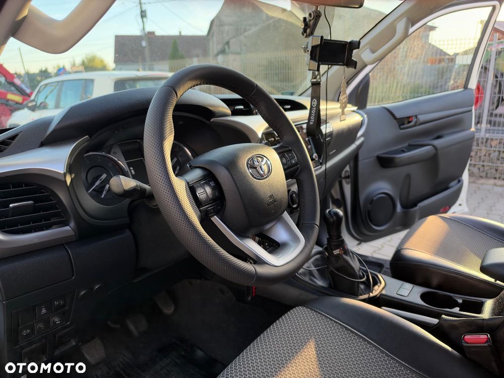 Toyota Hilux 2.4 D-4D Double Cab DLX 4x4 - 5