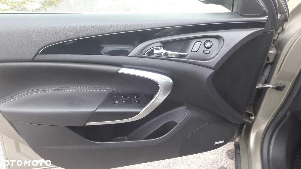 Opel Insignia 1.6 T Cosmo - 12