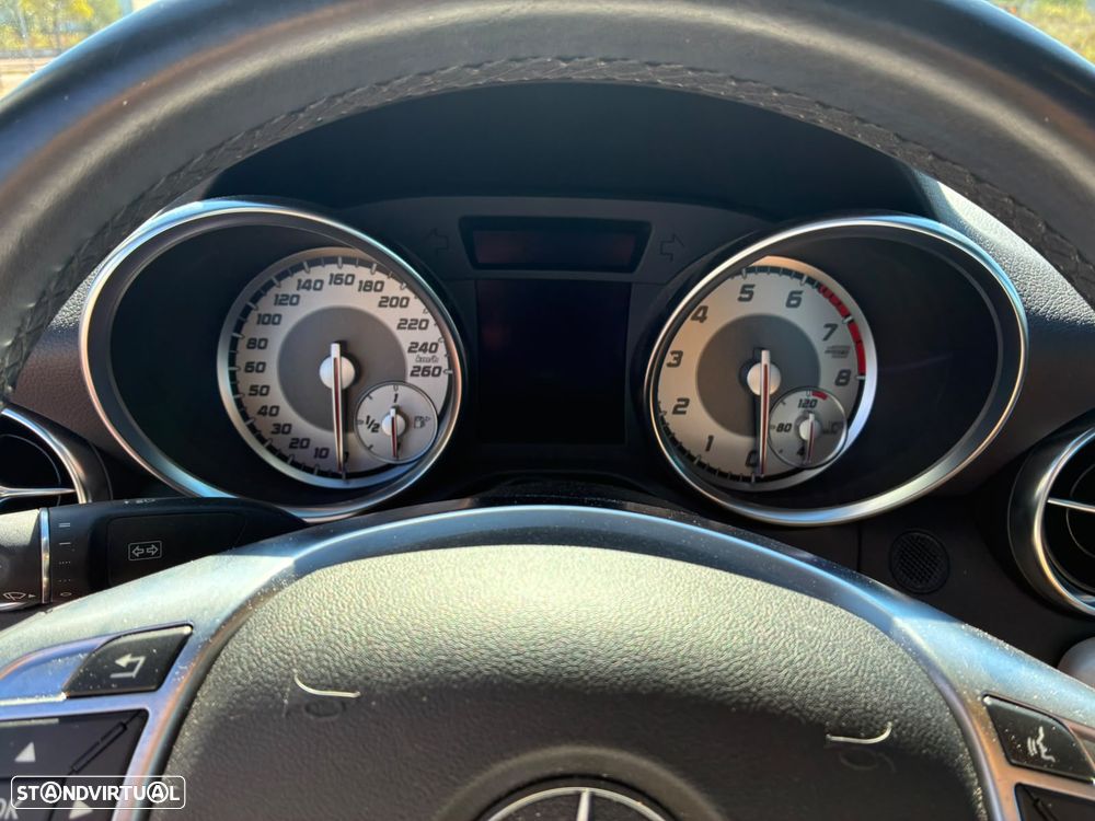 Mercedes-Benz SLC 200 Standard - 9