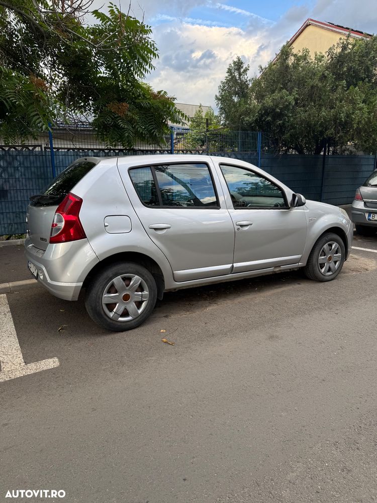 Dacia Sandero - 5