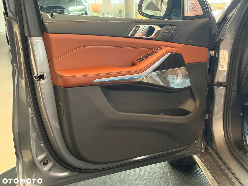 BMW X7 M60i xDrive mHEV sport - 14