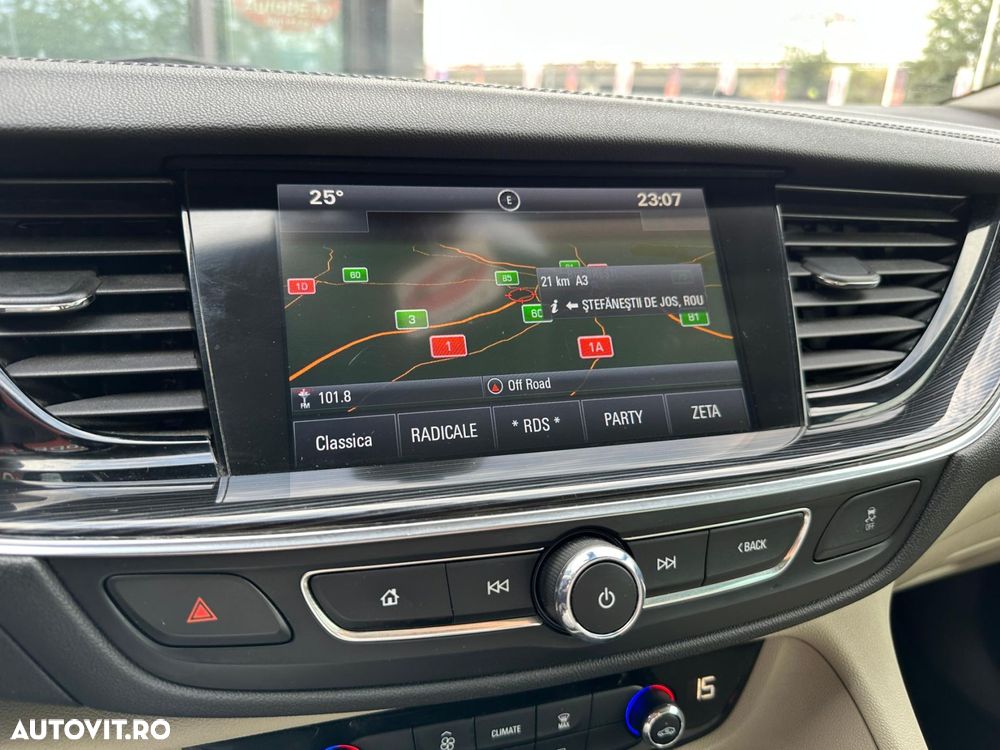 Opel Insignia - 11