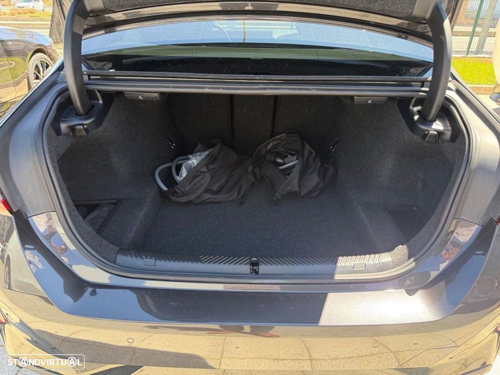 BMW 530 e Pack Desportivo M - 15