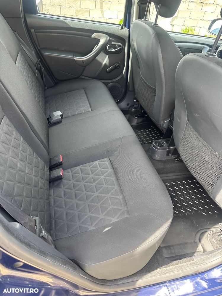 Dacia Duster 1.6 4x4 Laureate - 13
