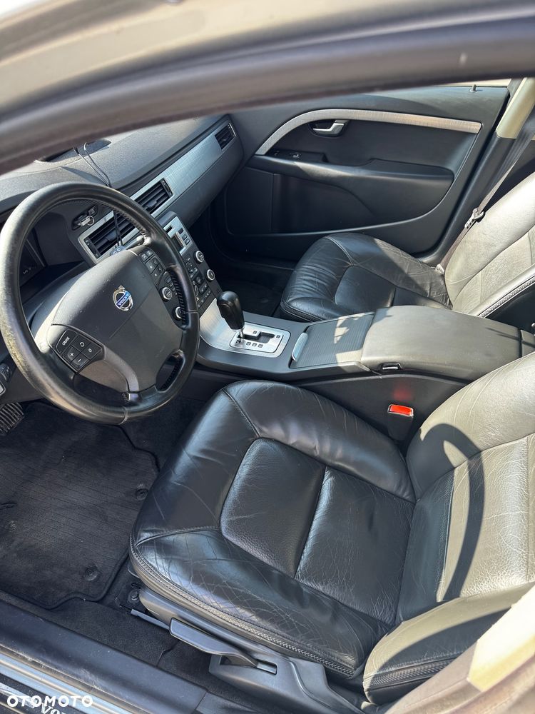 Volvo XC 70 D5 AWD Kinetic - 12