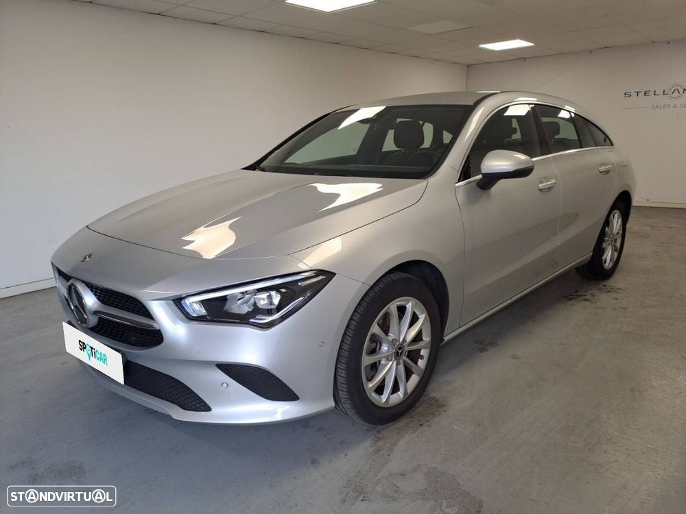 Mercedes-Benz CLA 250 e Shooting Brake AMG Line - 26