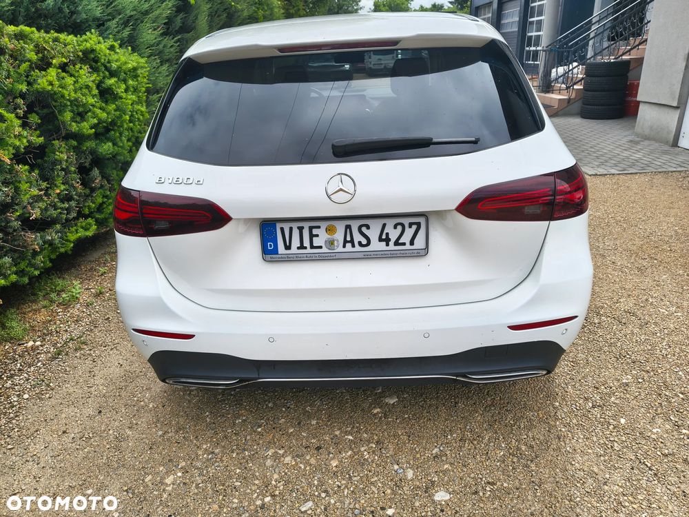 Mercedes-Benz Klasa B 180 d 8G-DCT Progressive Advanced - 16