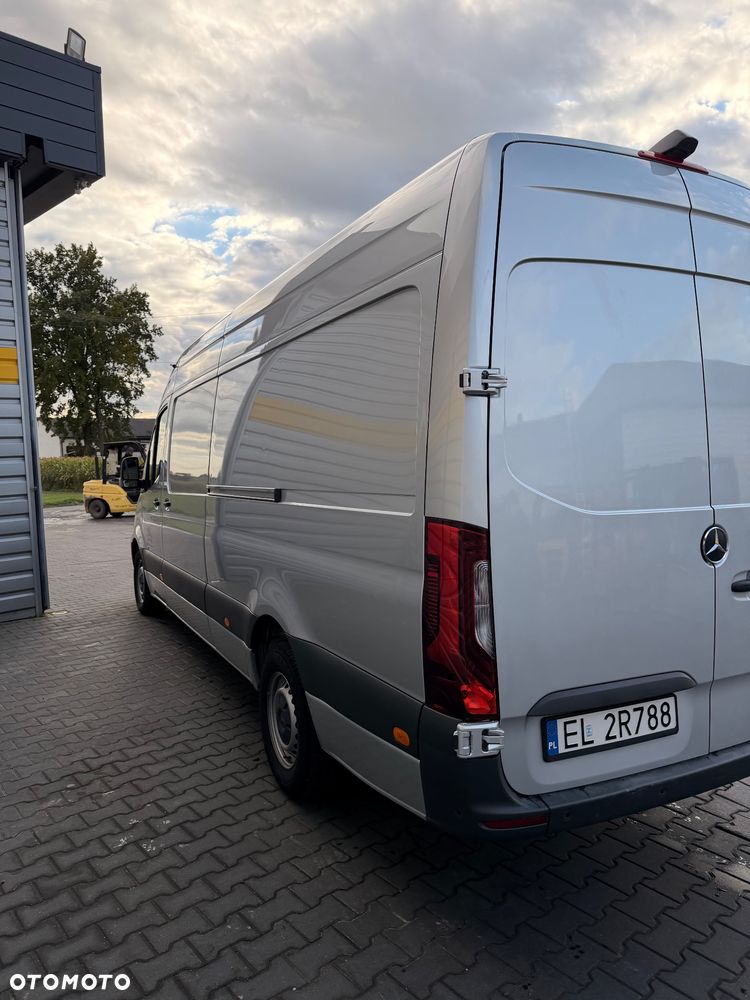Mercedes-Benz Sprinter - 4