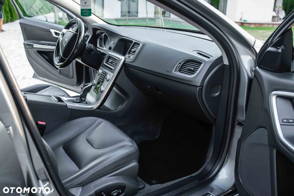 Volvo V60 Cross Country T5 AWD Summum - 20