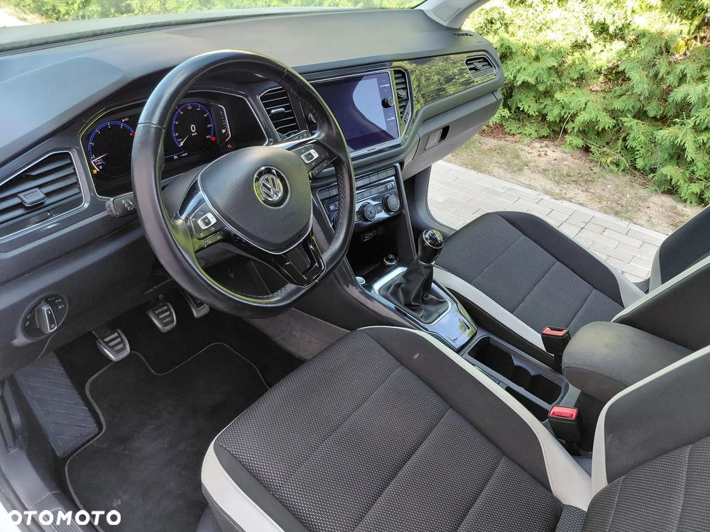 Volkswagen T-Roc - 16