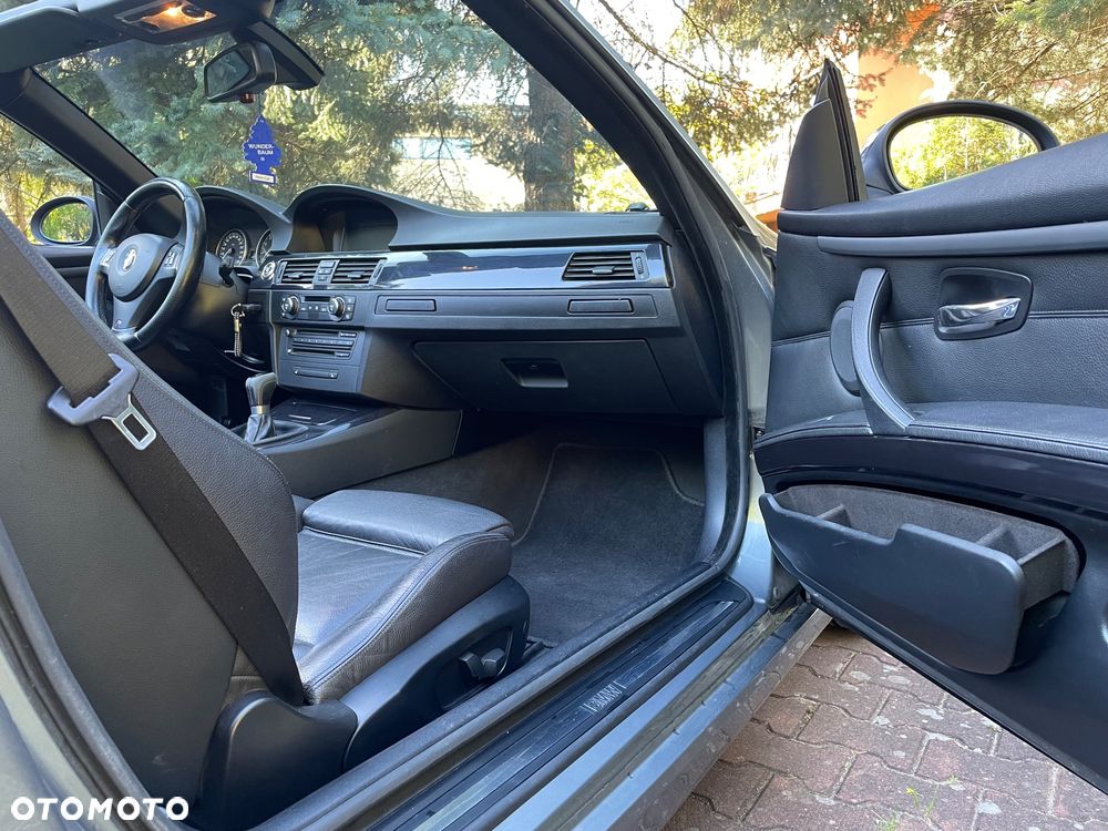 BMW Seria 3 325i Cabrio - 14