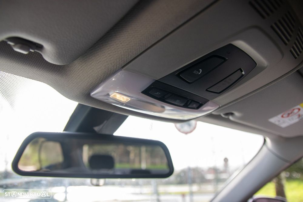 BMW 330 e iPerformance Line Sport - 36