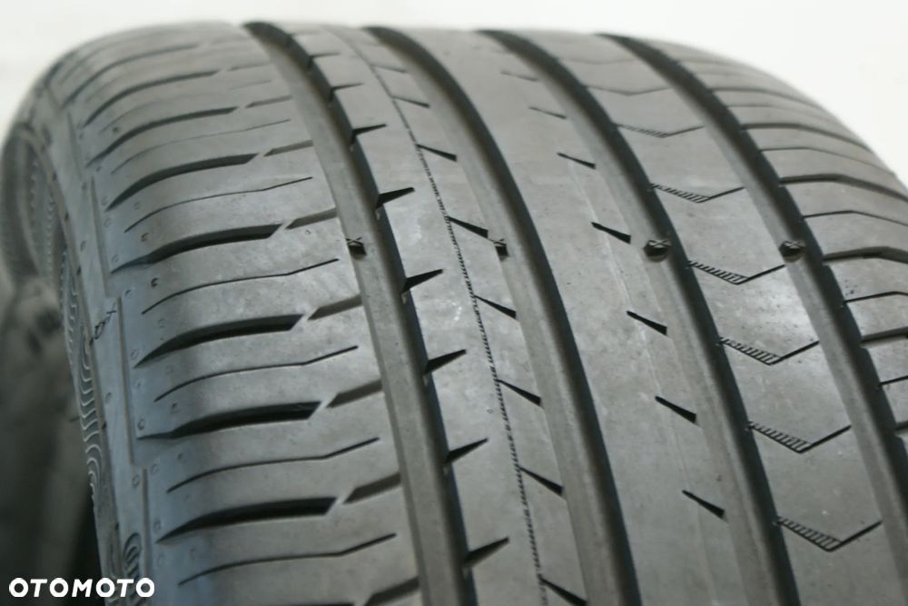 235/55R17 CONTINENTAL CONTIPREMIUMCONTACT 5 , 7,5mm B4540 - 2