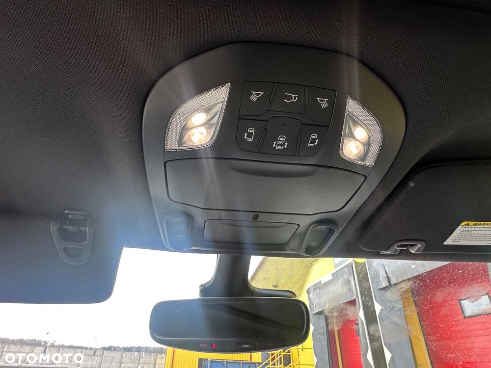 Chrysler Pacifica - 22