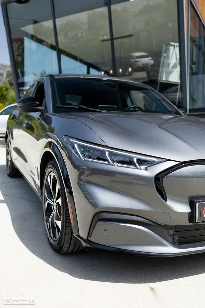 Ford Mustang Mach-E 75.7 kWh Premium AWD - 21