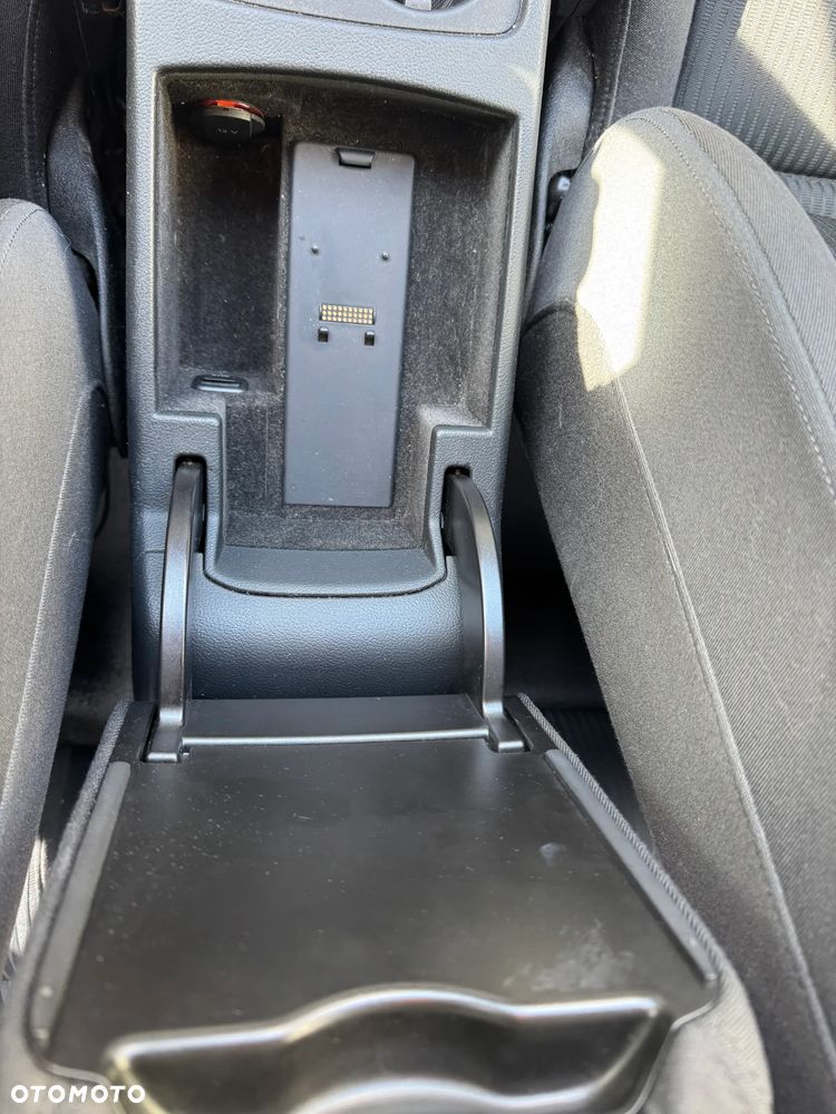 Audi A4 Avant 2.0 TDI DPF multitronic Ambiente - 23