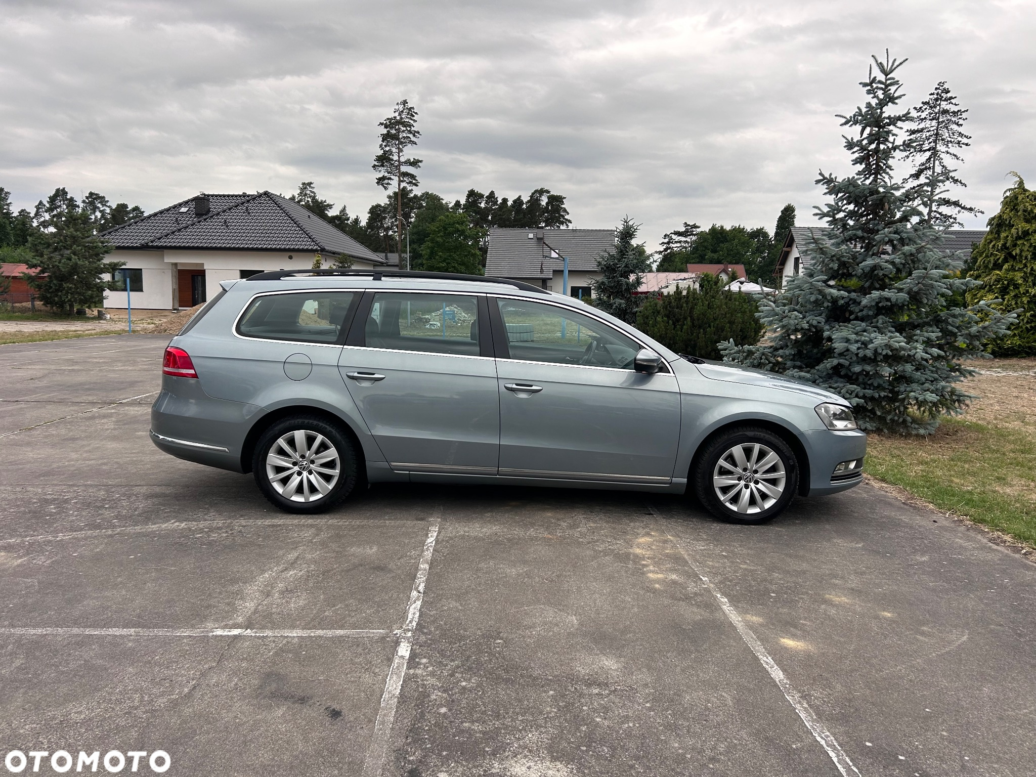 Volkswagen Passat 2.0 TDI Comfortline - 14