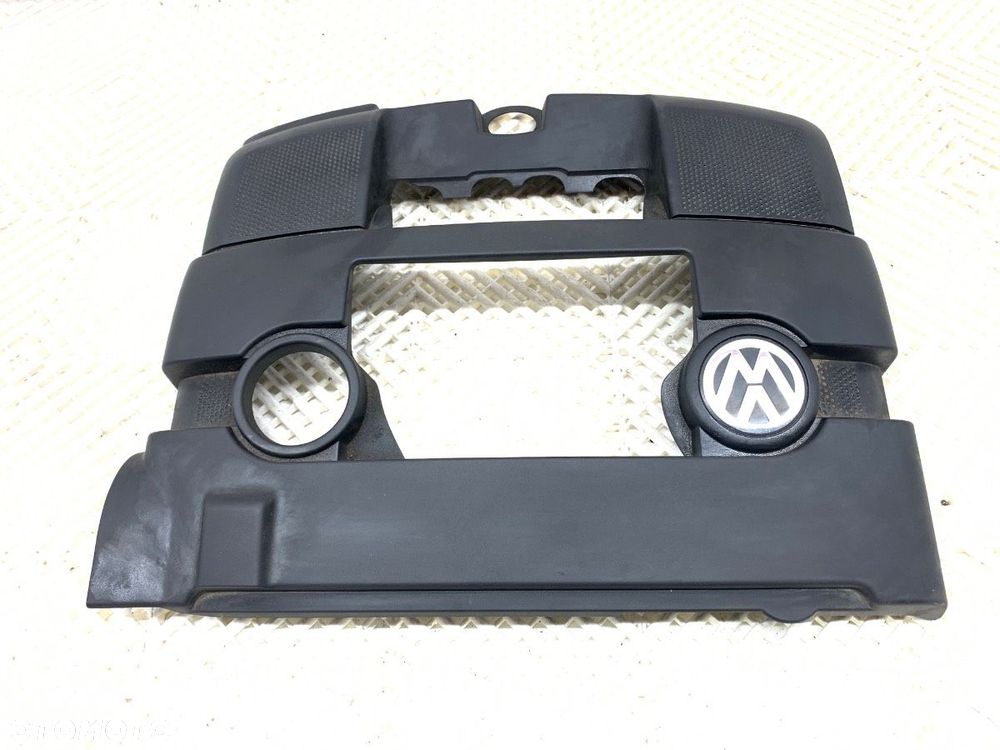 POKRYWA SILNIKA  VW GOLF V (1K1) 2003 - 2010 1.6 75 kW [102 KM] benzyna 2004 - 2008 06A103925CH - 2