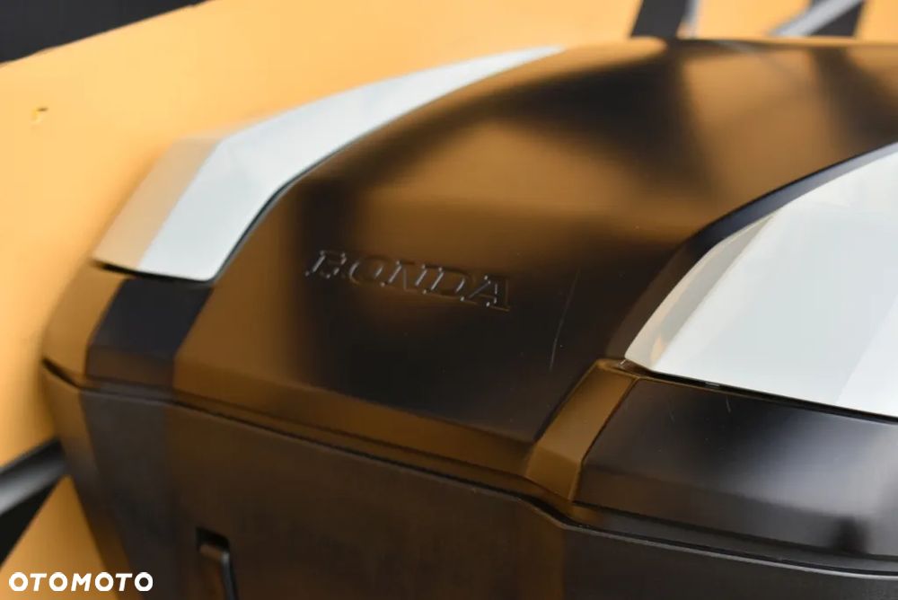 Honda NSS - 28