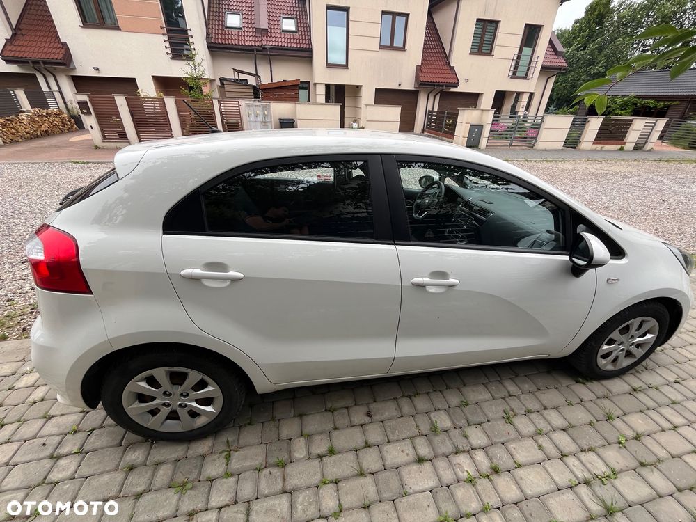 Kia Rio 1.1 crdi M - 7
