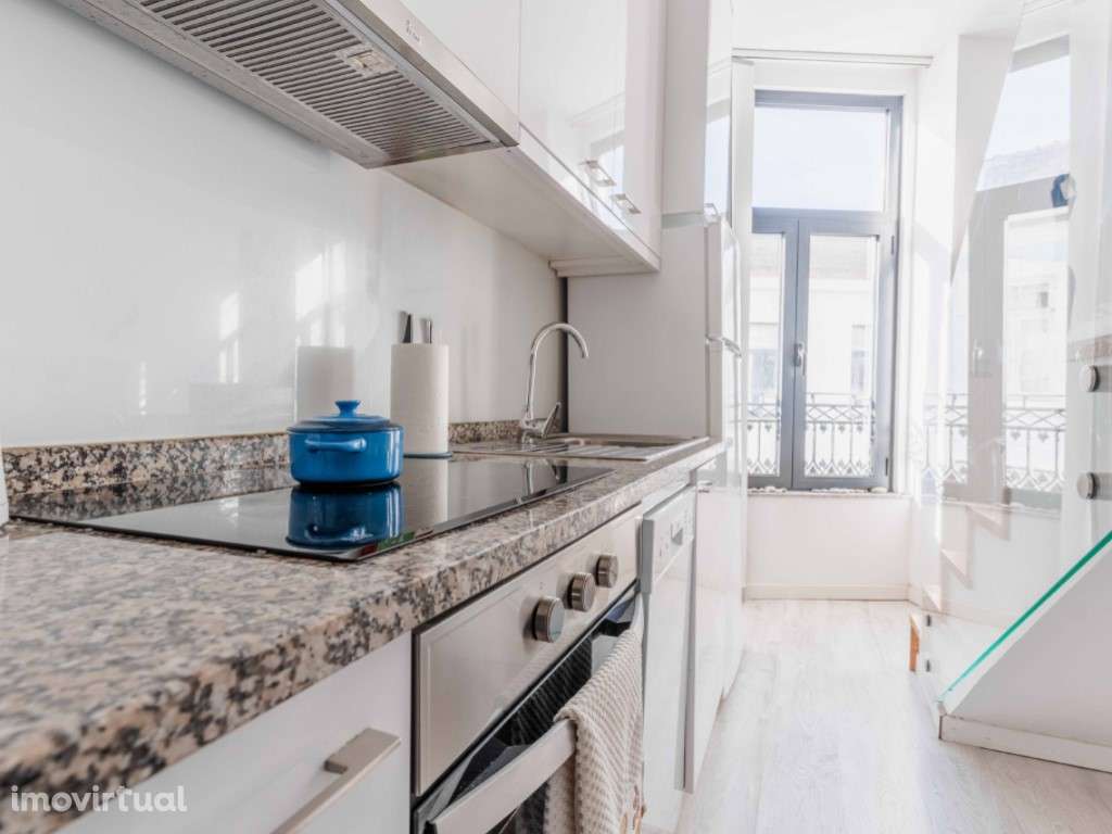 T0 Duplex - 1.º e 2.º Andar | Matosinhos - Grande imagem: 5/10