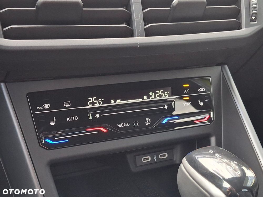 Volkswagen Taigo 1.5 TSI ACT R-Line Plus DSG - 30