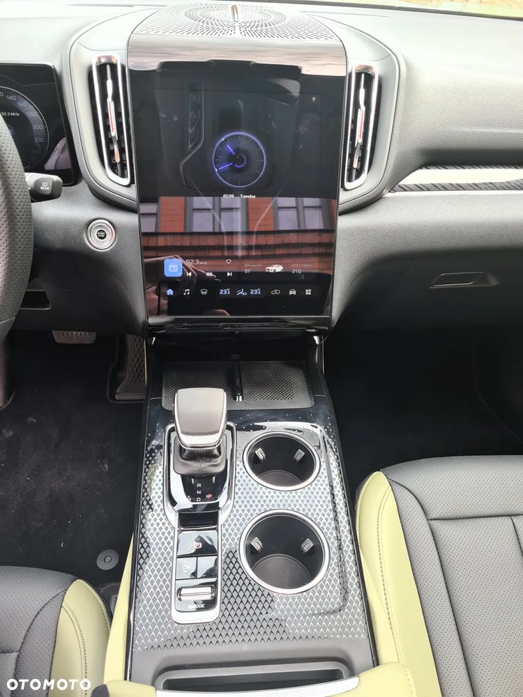 Hongqi HS3 1.5T FWD - 16