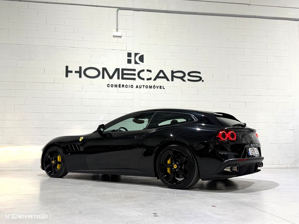 Ferrari GTC4 Lusso - 14