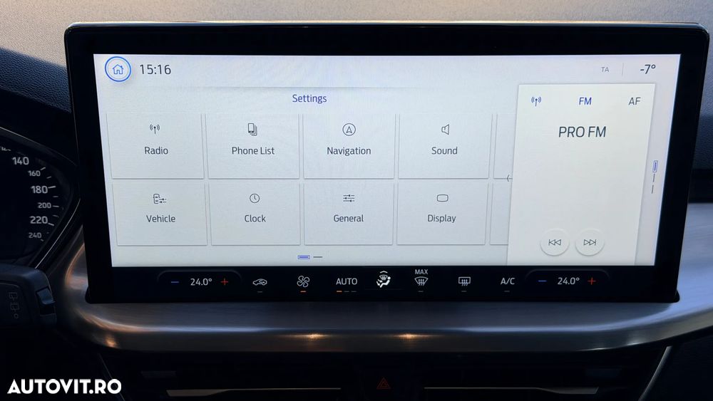 Ford Focus 1.0 EcoBoost Titanium - 24