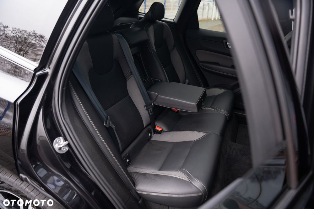 Volvo XC 60 B4 D Geartronic RDesign - 35