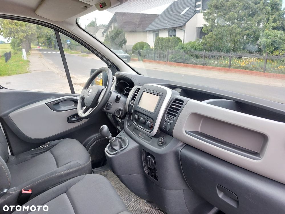 Renault TRAFIC - 12