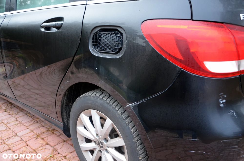 Mercedes-Benz Klasa B 180 d Edition - 15