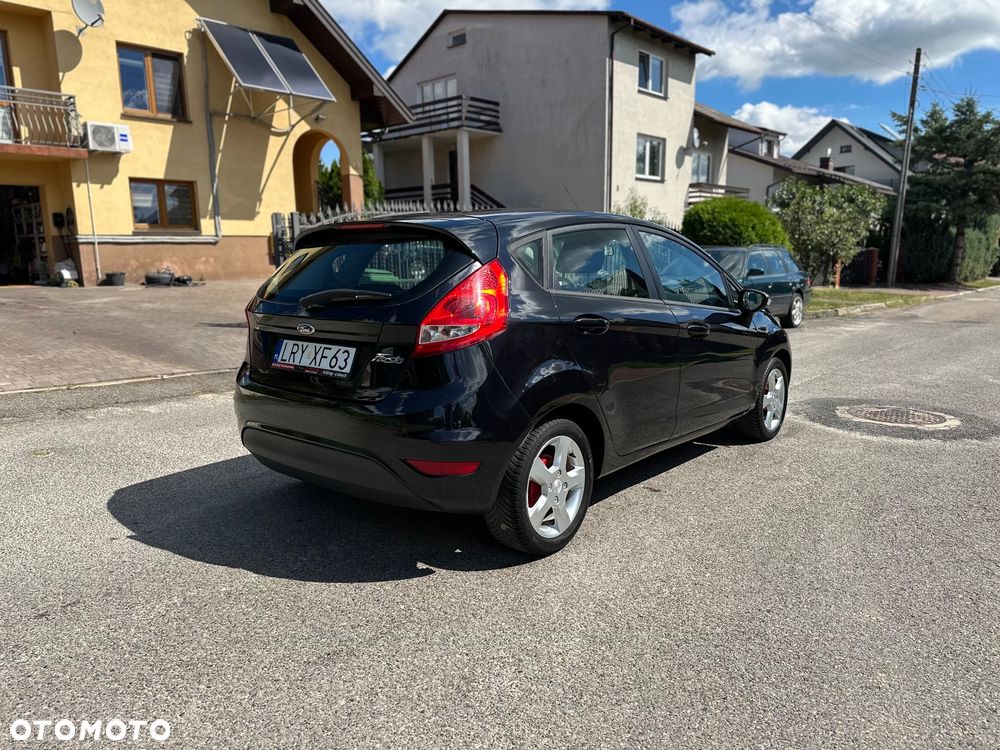 Ford Fiesta 1.25 Champions Edition - 11