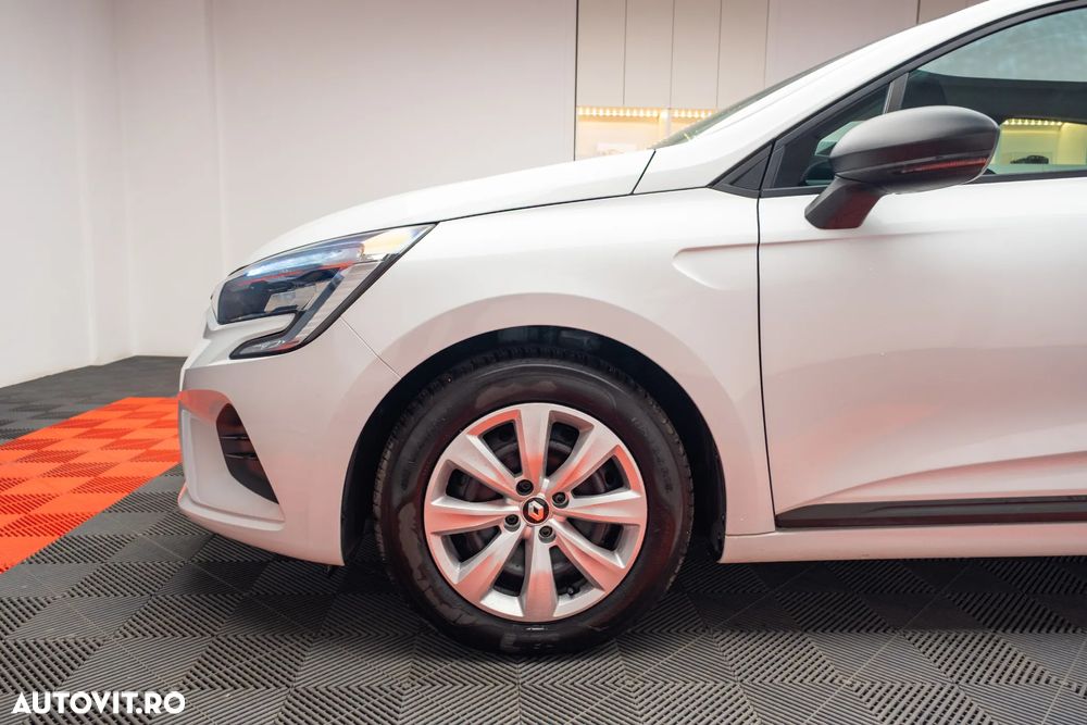 Renault Clio - 8