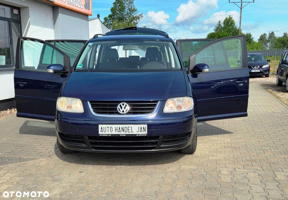 Volkswagen Touran - 30