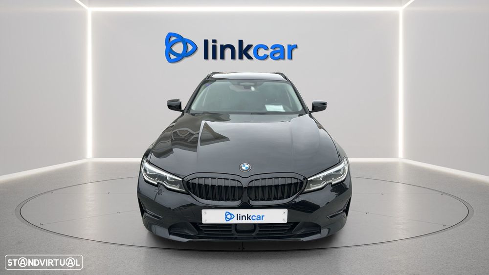 BMW 330 e Touring Aut. Sport Line - 2
