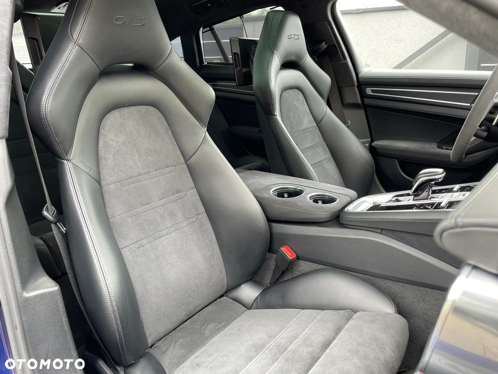 Porsche Panamera GTS - 17
