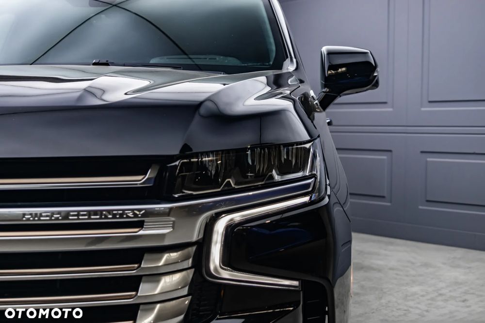 Chevrolet Suburban - 8