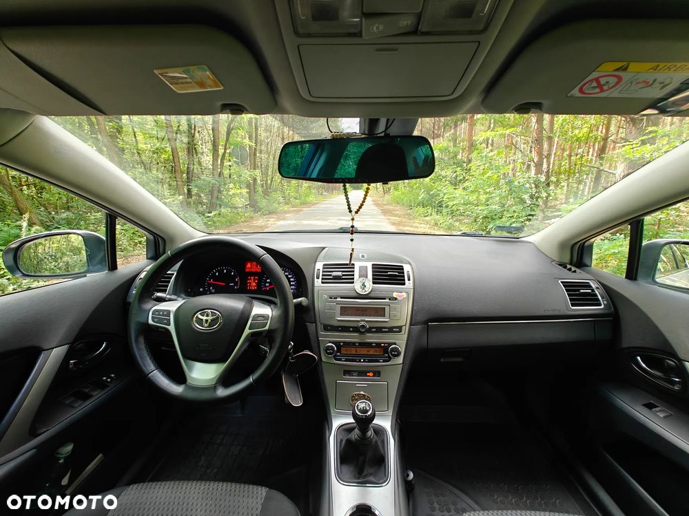 Toyota Avensis 2.0 D-4D Premium - 17