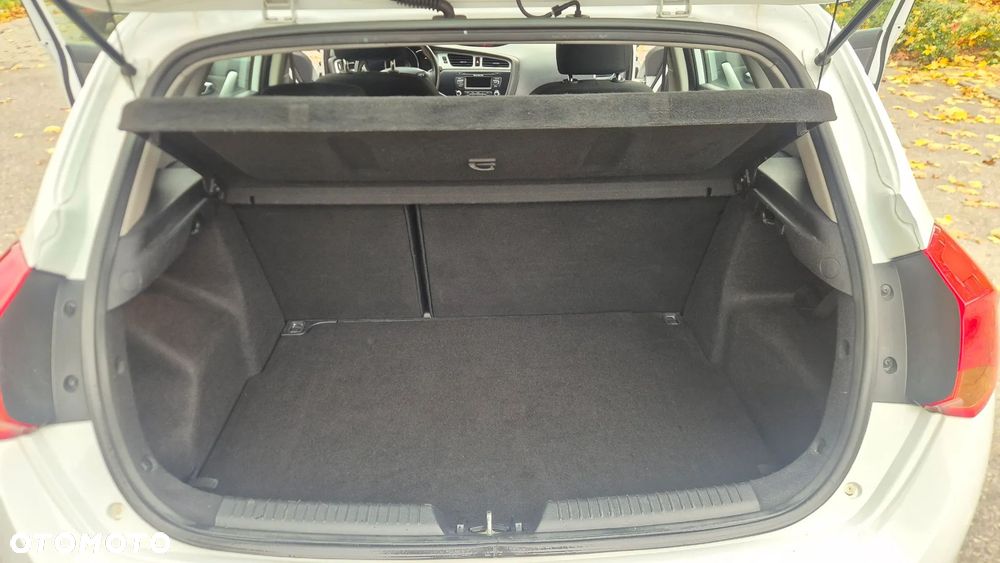 Kia Ceed 1.4 CRDi 90 Vision - 15