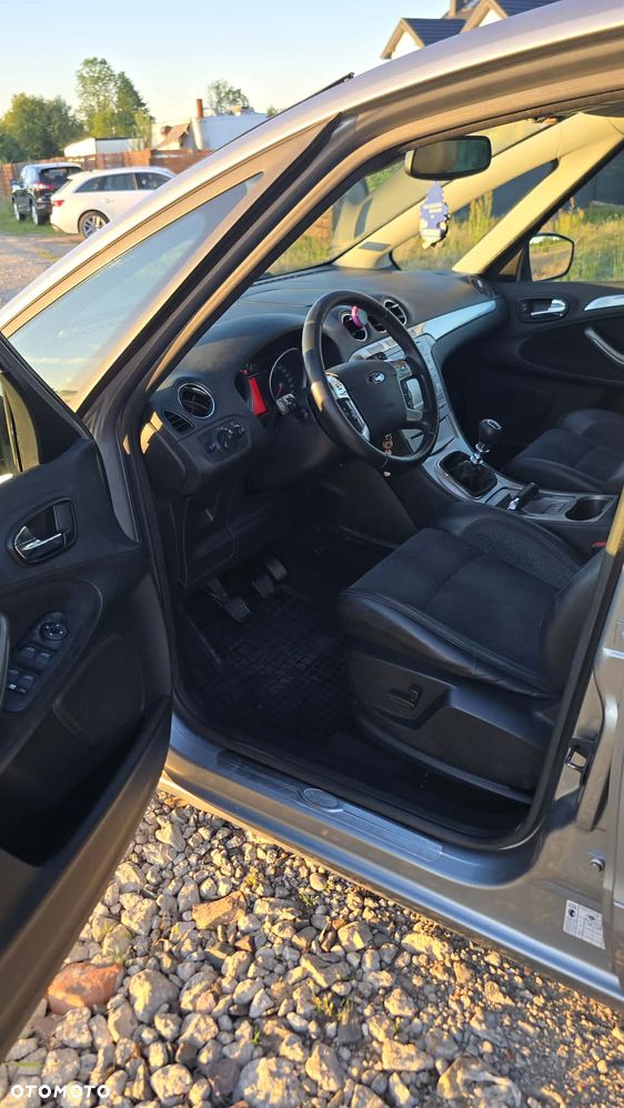 Ford S-Max - 21