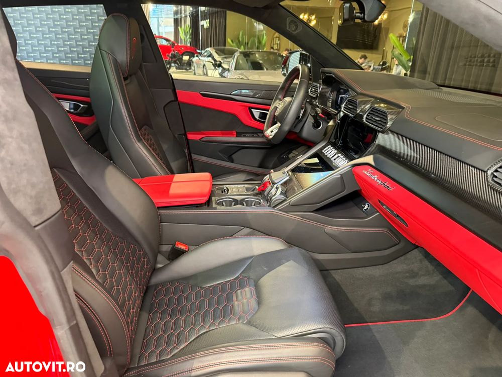 Lamborghini URUS - 33