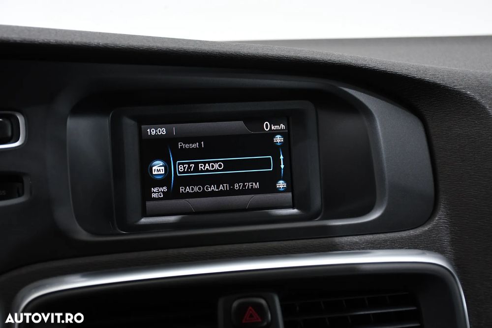 Volvo V40 D2 94g Summum - 19