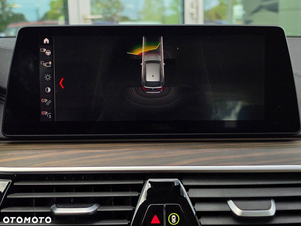 BMW Seria 5 530d Luxury Line - 28