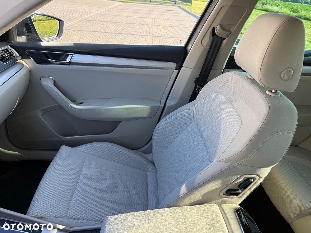 Skoda Superb 2.0 TDI 4x4 DSG Style - 29